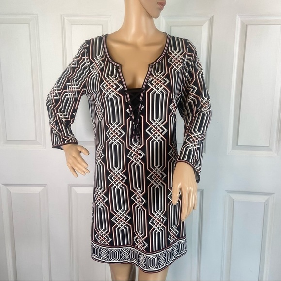 White House Black Market Lace Up Detail Print Tunic - Picture 3 of 14